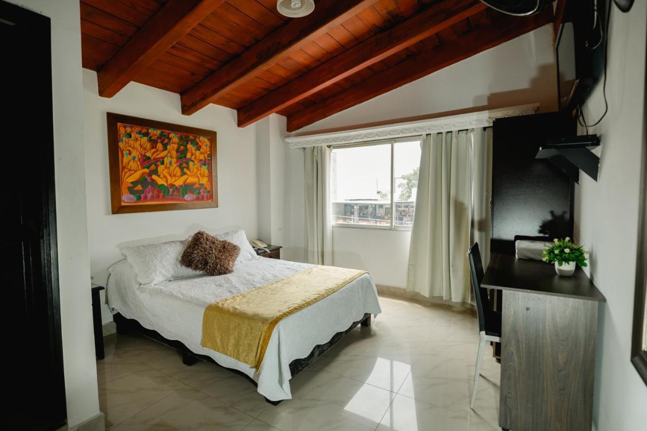 Hotel Lleras Premium #1 Медельїн Екстер'єр фото