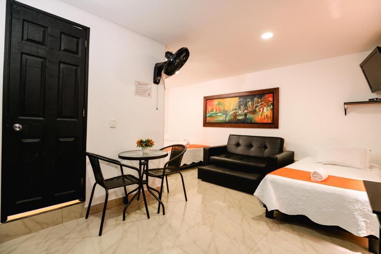 Hotel Lleras Premium #1 Медельїн Екстер'єр фото