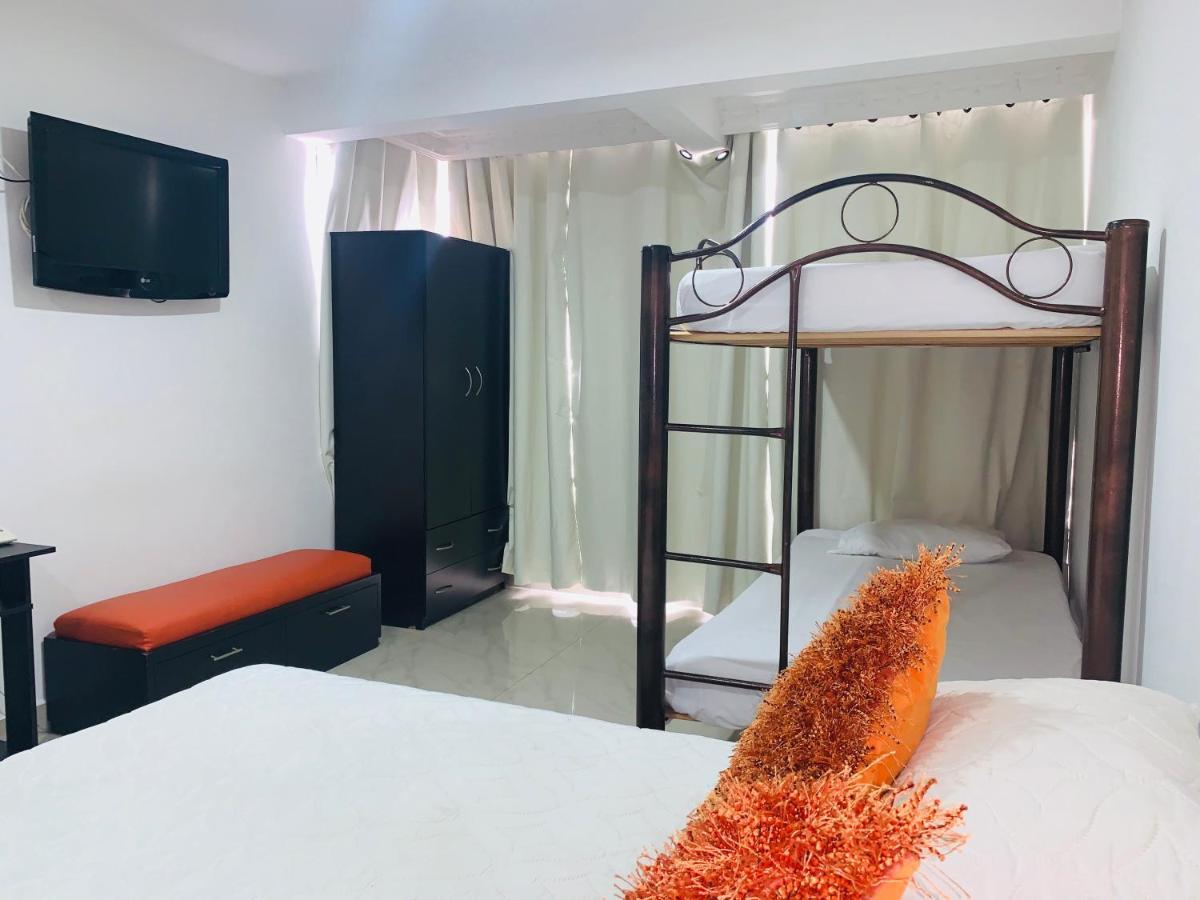Hotel Lleras Premium #1 Медельїн Екстер'єр фото
